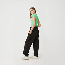 Load image into Gallery viewer, Mills Logo Trackpant - Black
